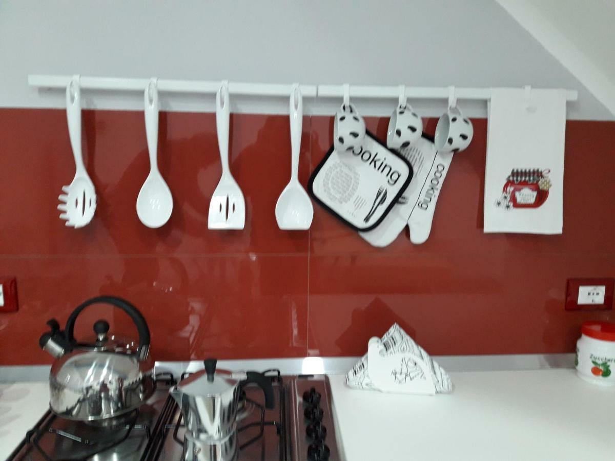 Casa Tiziana Apartment Кастеламаре дел Голфо Екстериор снимка