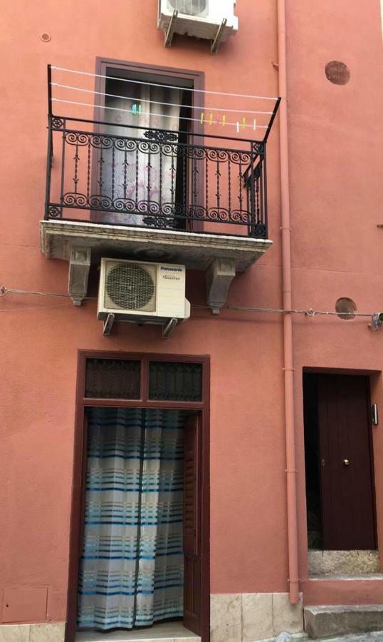Casa Tiziana Apartment Кастеламаре дел Голфо Екстериор снимка